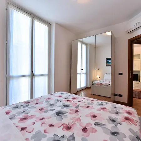 Apartament Pontaccio22 Apartment- Brera Centro Storico Mediolan